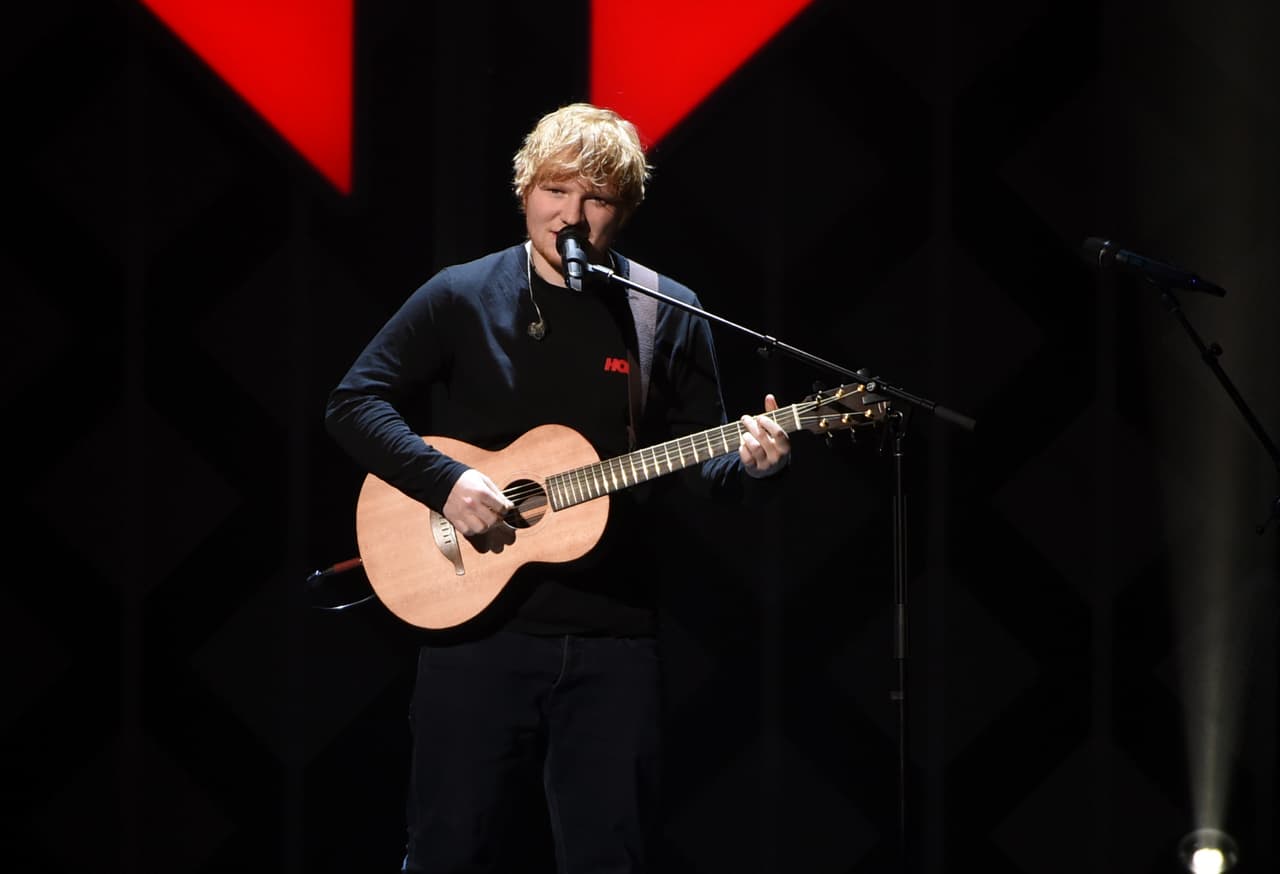 Confirman que Ed Sheeran se casó en secreto hace meses
