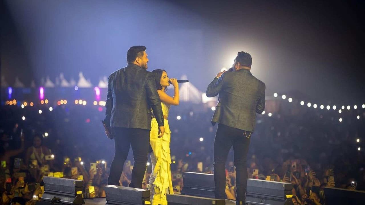 Becky G canta por primera vez en vivo ‘Qué Maldición’ junto a Banda MS